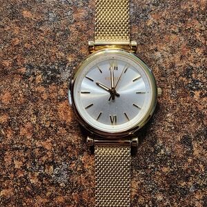 Fossil brand Gold Tone Womens Mesh Band Watch